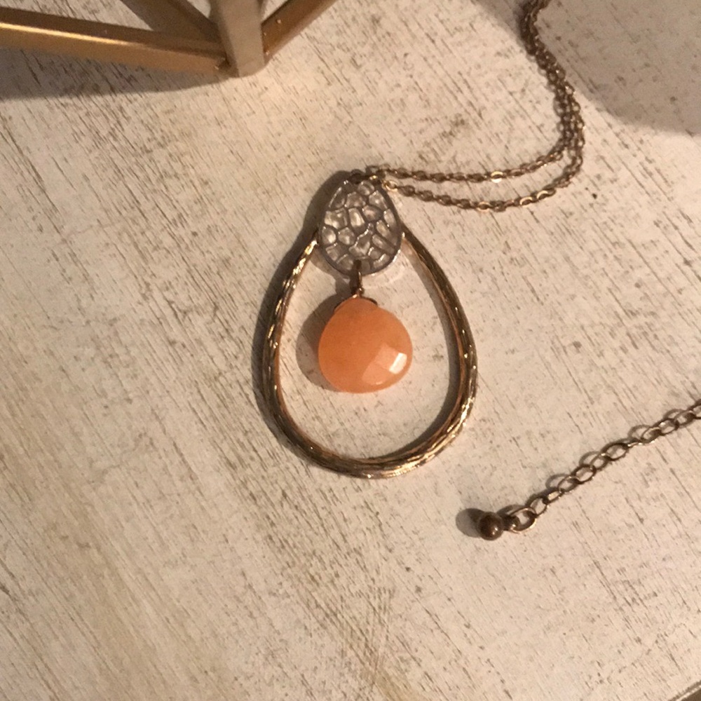 Teardrop necklace